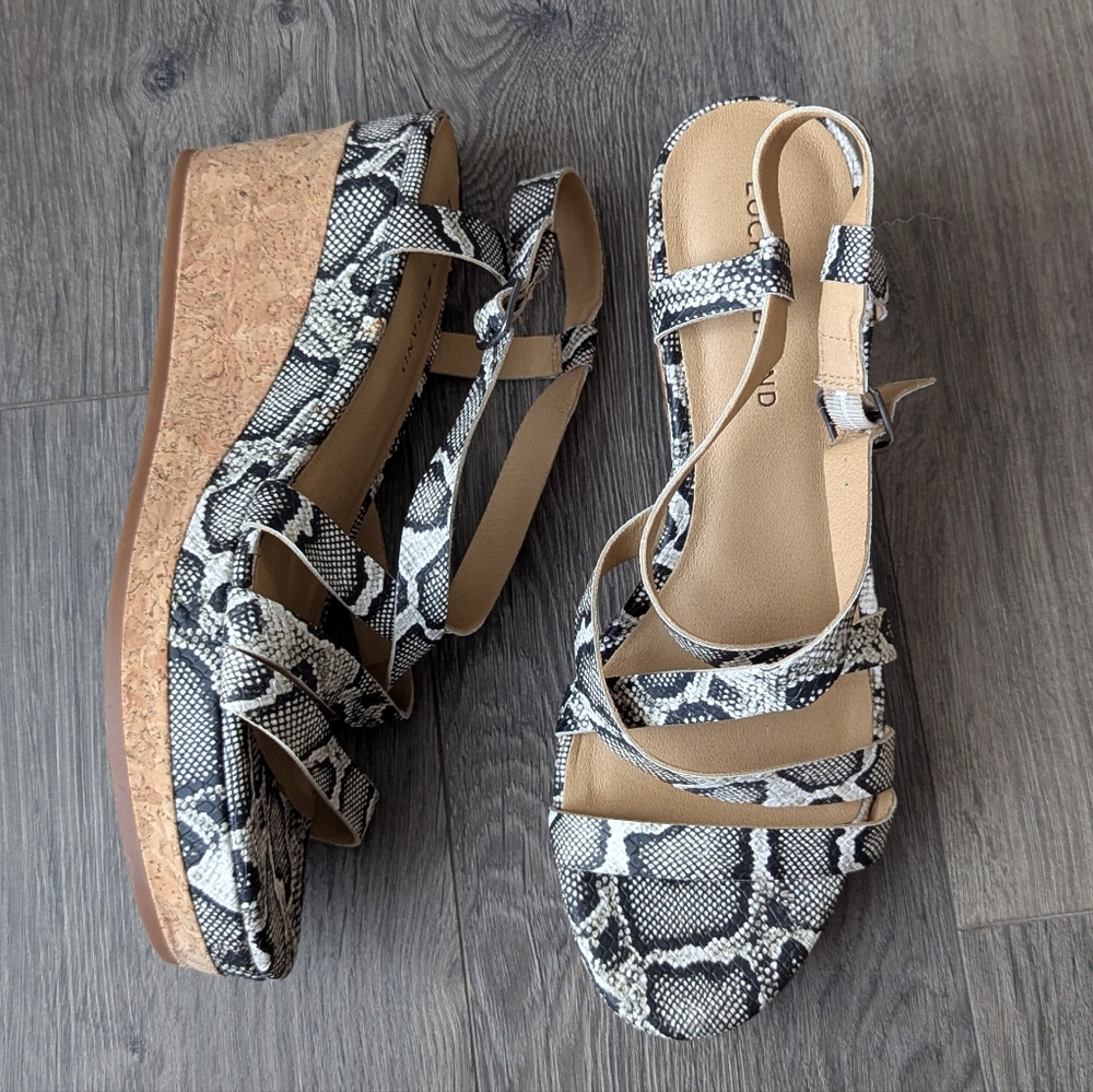 Lucky Brand Black and White Snakeskin Wedges Sandals